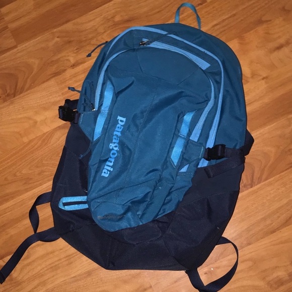 Patagonia Handbags - Patagonia 28L Refugio Backpack, Blue, EUC 🎒
